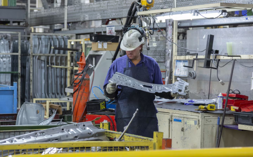 La industria no repunta: cayó en septiembre y acumula nueve meses en baja