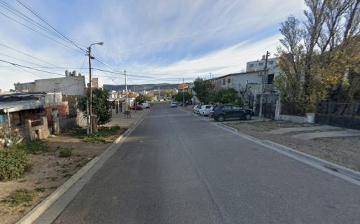 Un recolector de residuos resultó herido tras resbalar y golpearse el rostro contra el asfalto en el barrio Ceferino