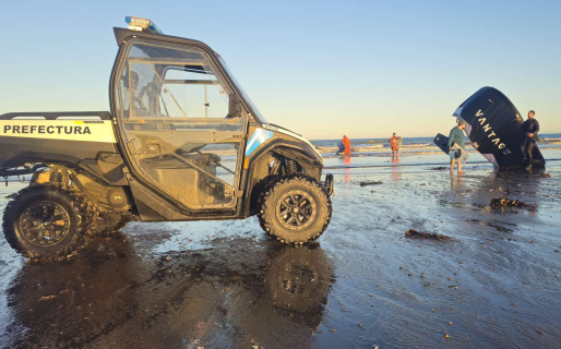 El viento le impidió volver a la playa: Rescataron a un kitesurfista en Rada Tilly